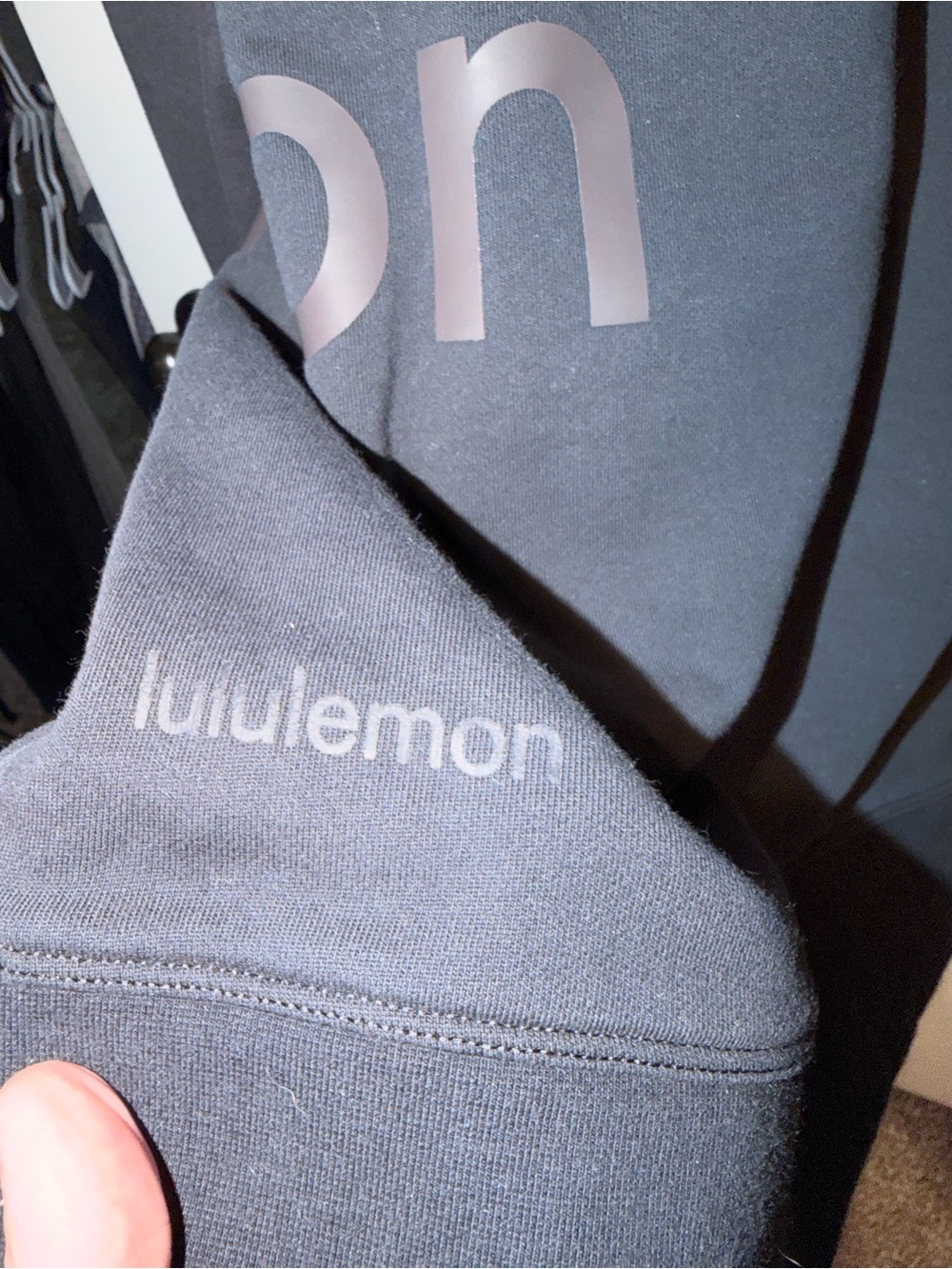 Lululemon athletica Women’s Crewneck Sweatshirt - Picture 4 of 5